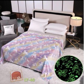 Koc swięcące w ciemności